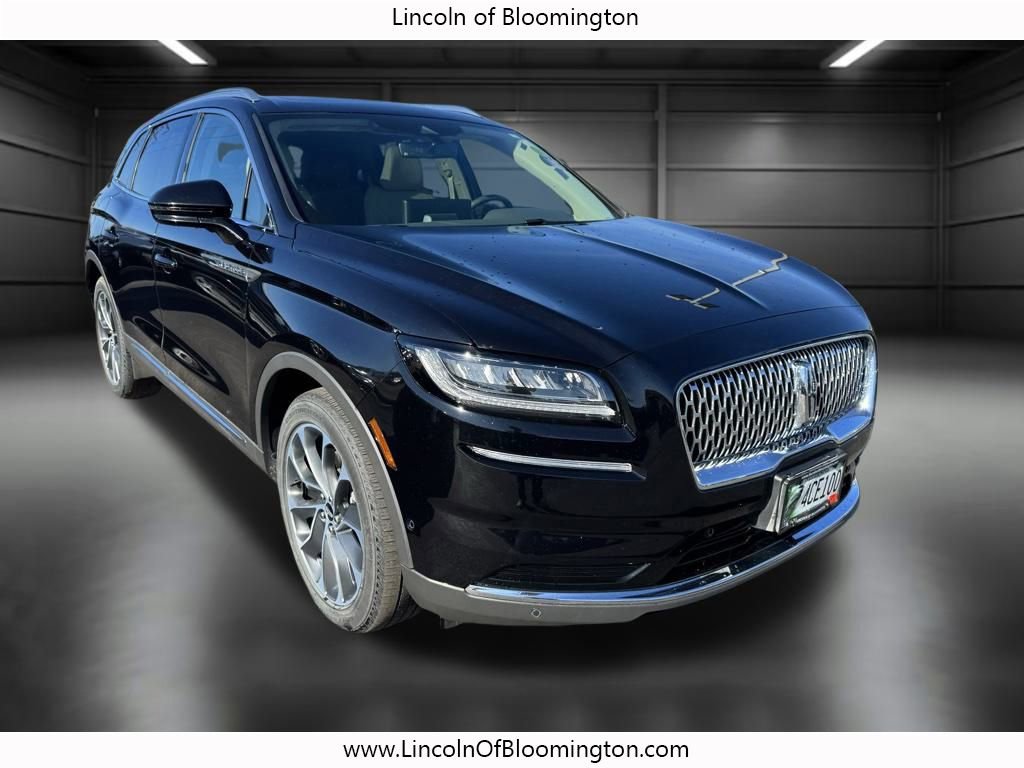 Certified 2022 Lincoln Nautilus Reserve w/ Equipment Group 201A image 11