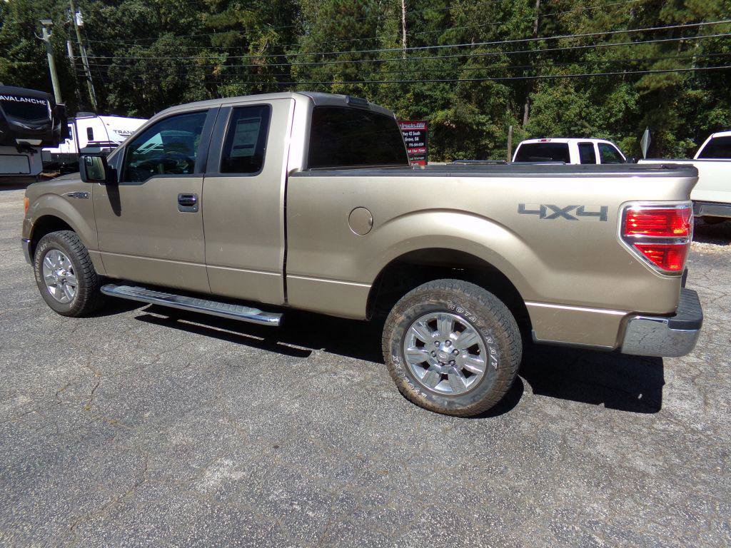 Used 2011 Ford F150 XLT w/ XLT Chrome Pkg image 4