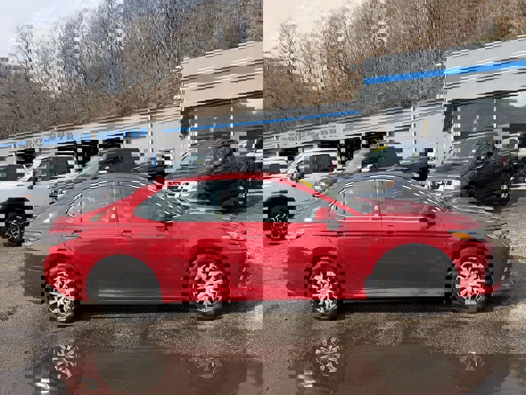 Used 2023 Toyota Camry LE image 4