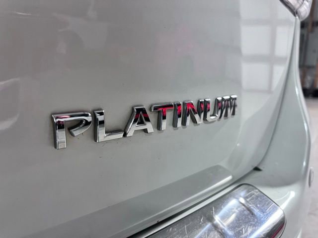 Used 2014 Nissan Pathfinder Platinum w/ Platinum Premium Package FWD image 34