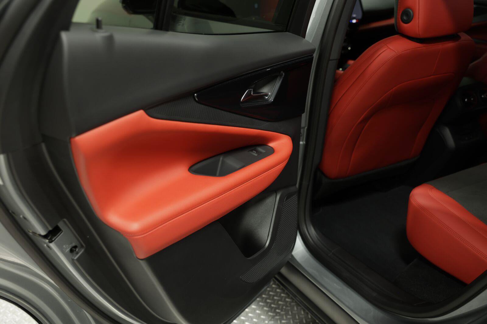 Certified 2025 Chevrolet Blazer EV RS AWD/4WD image 31