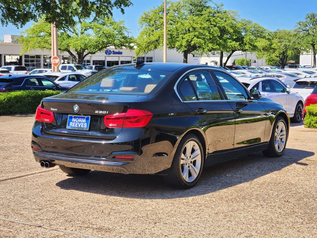 Used 2017 BMW 330i xDrive Sedan AWD/4WD image 7