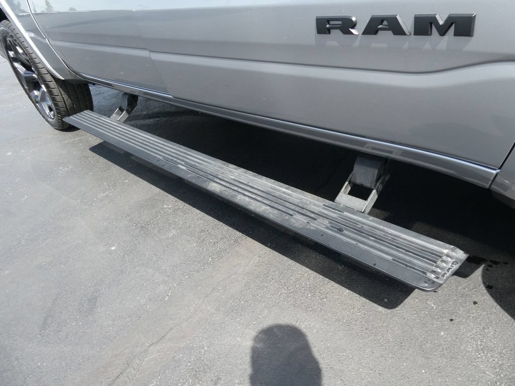 Used 2023 RAM 1500 Limited AWD/4WD image 14