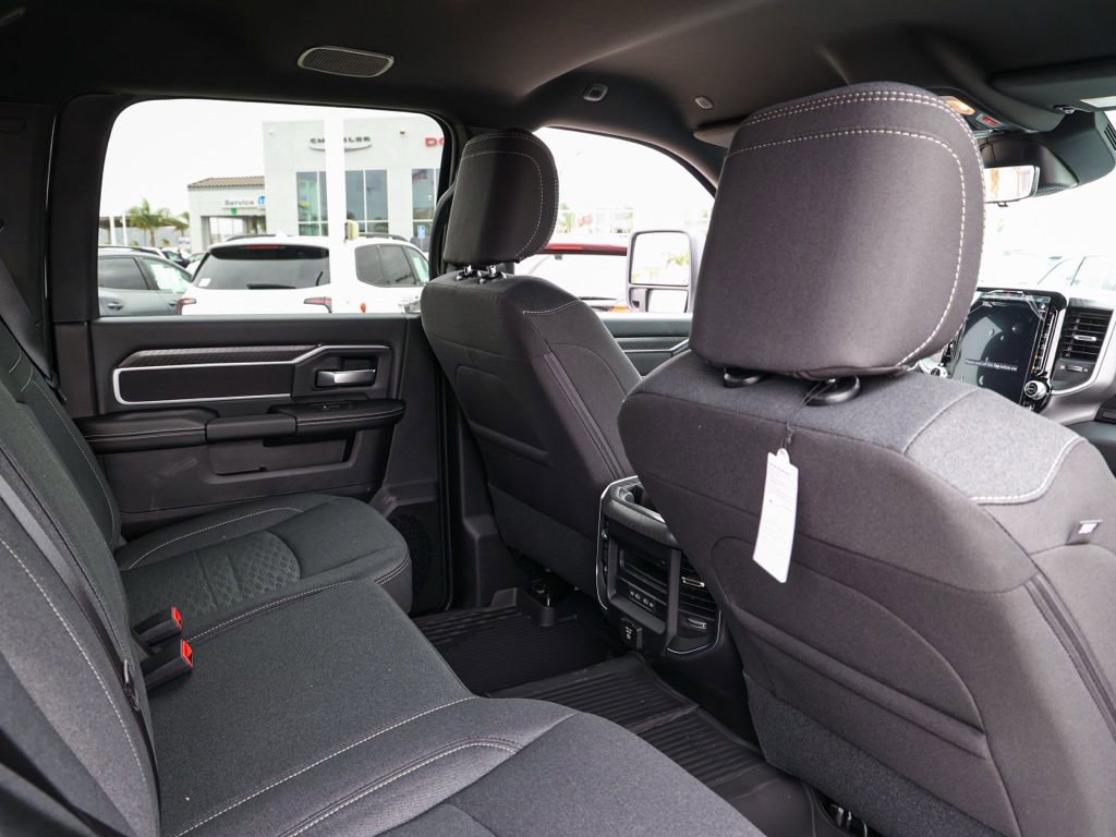 New 2026 RAM 3500 Big Horn AWD/4WD image 16