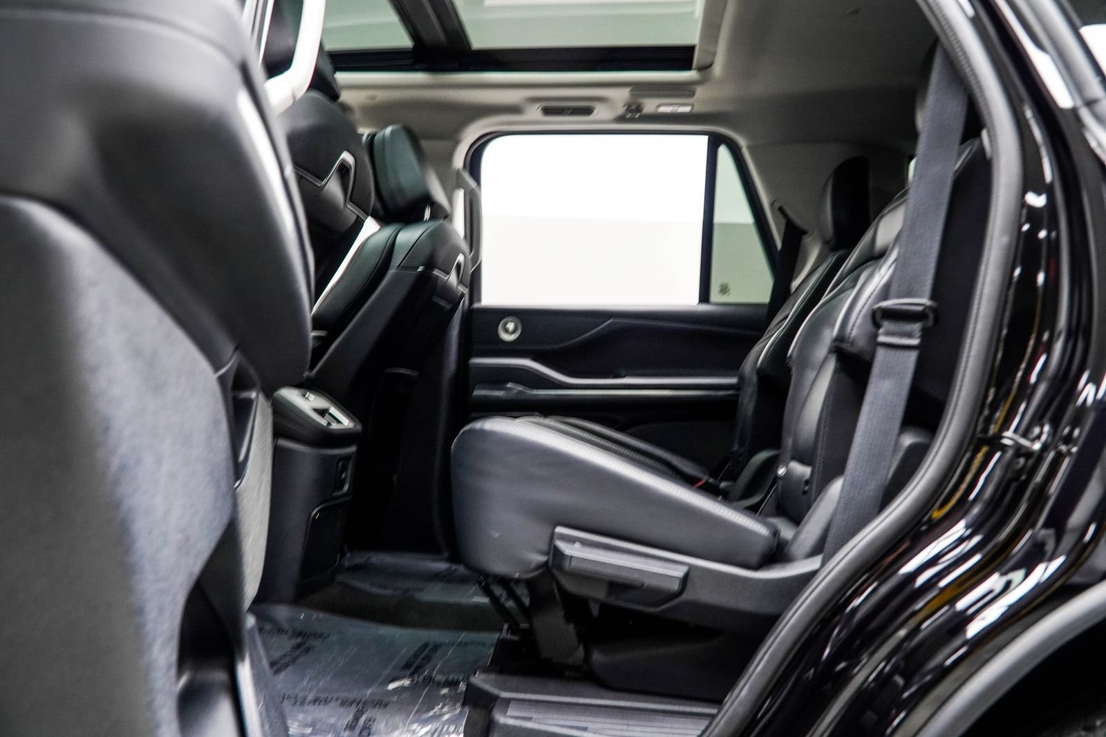 Used 2025 Lincoln Navigator Reserve AWD/4WD image 42