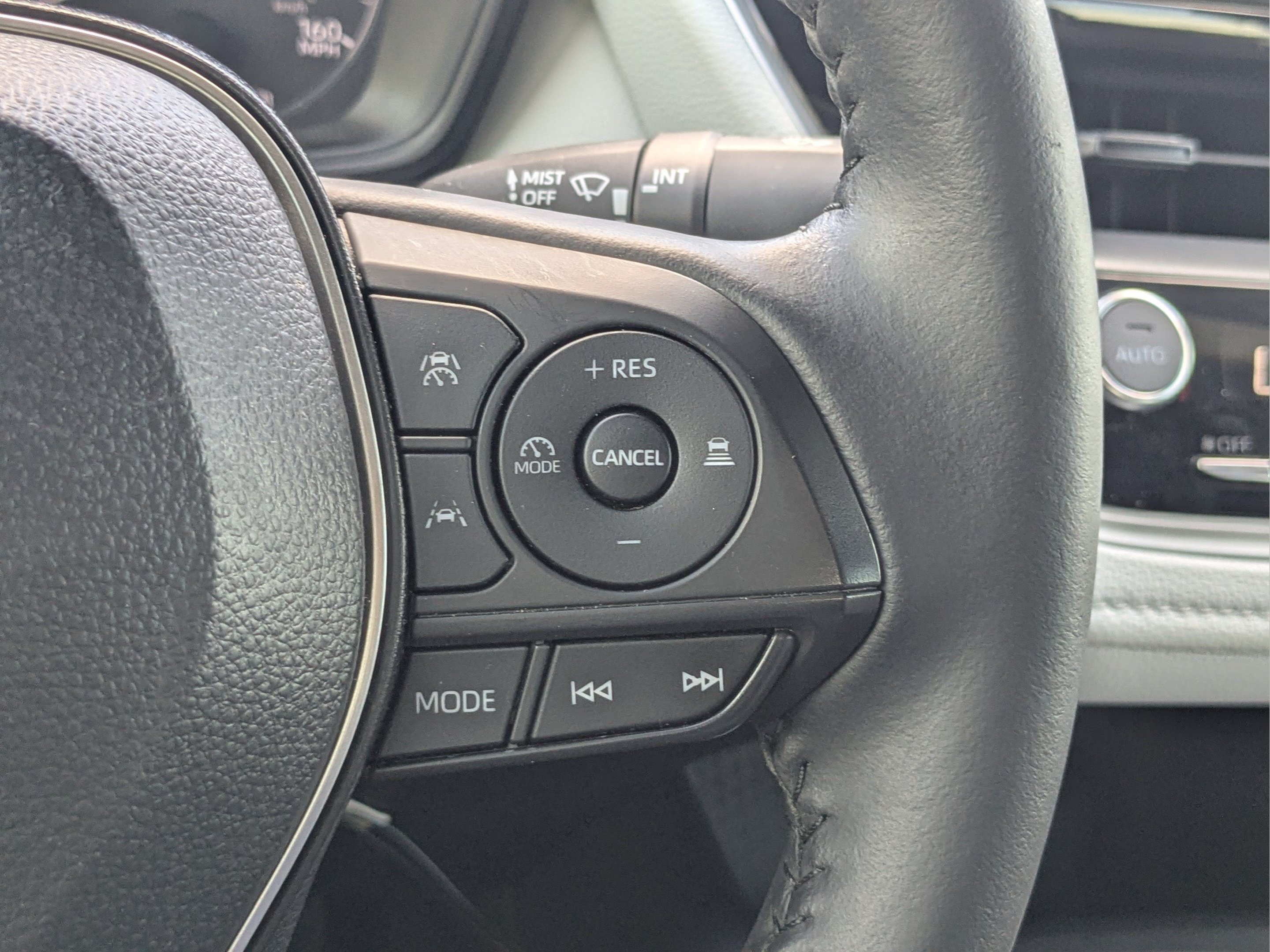 Used 2024 Toyota Corolla SE FWD image 24