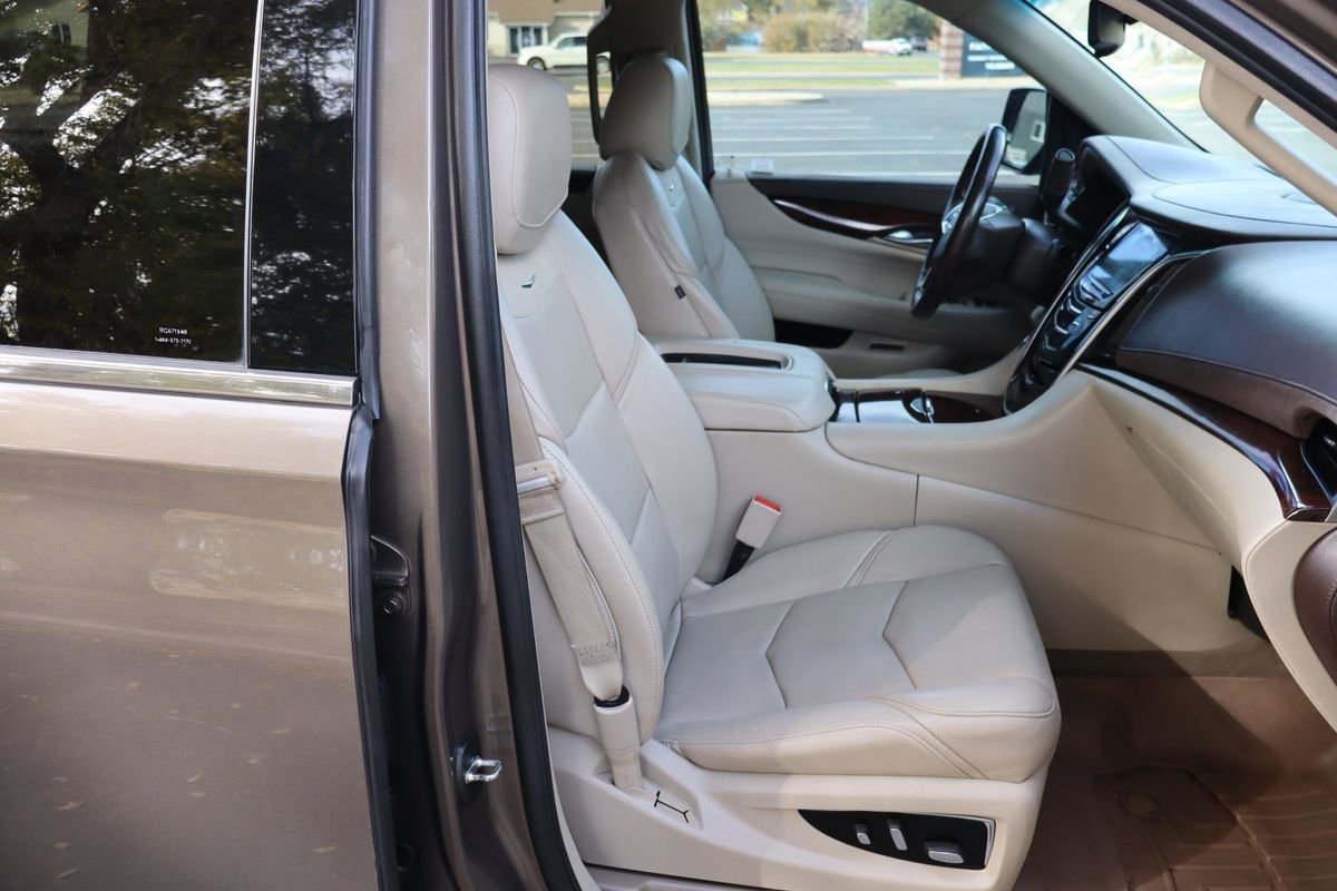 Used 2016 Cadillac Escalade ESV Premium image 24