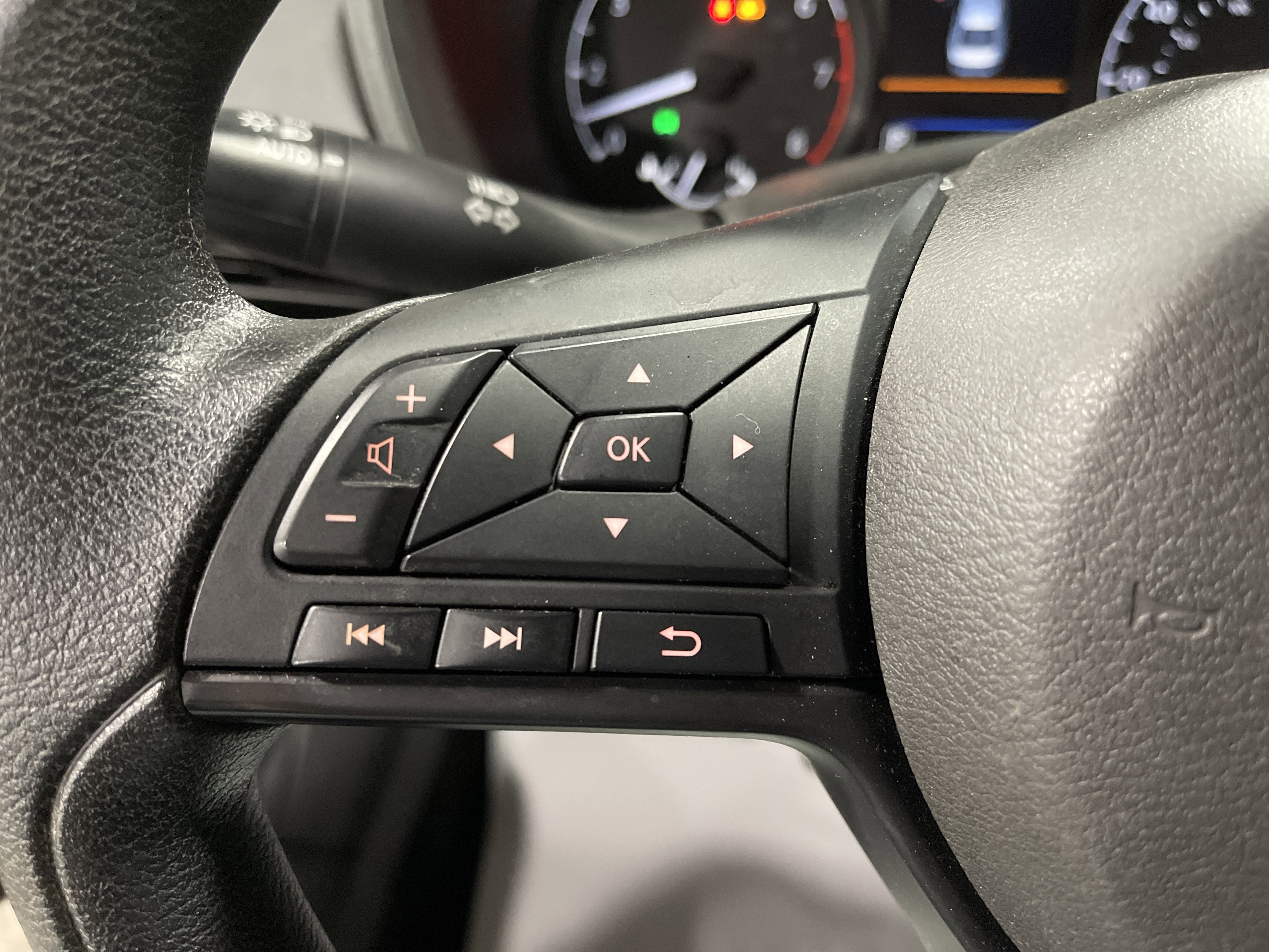 Used 2024 Nissan Altima 2.5 S image 17