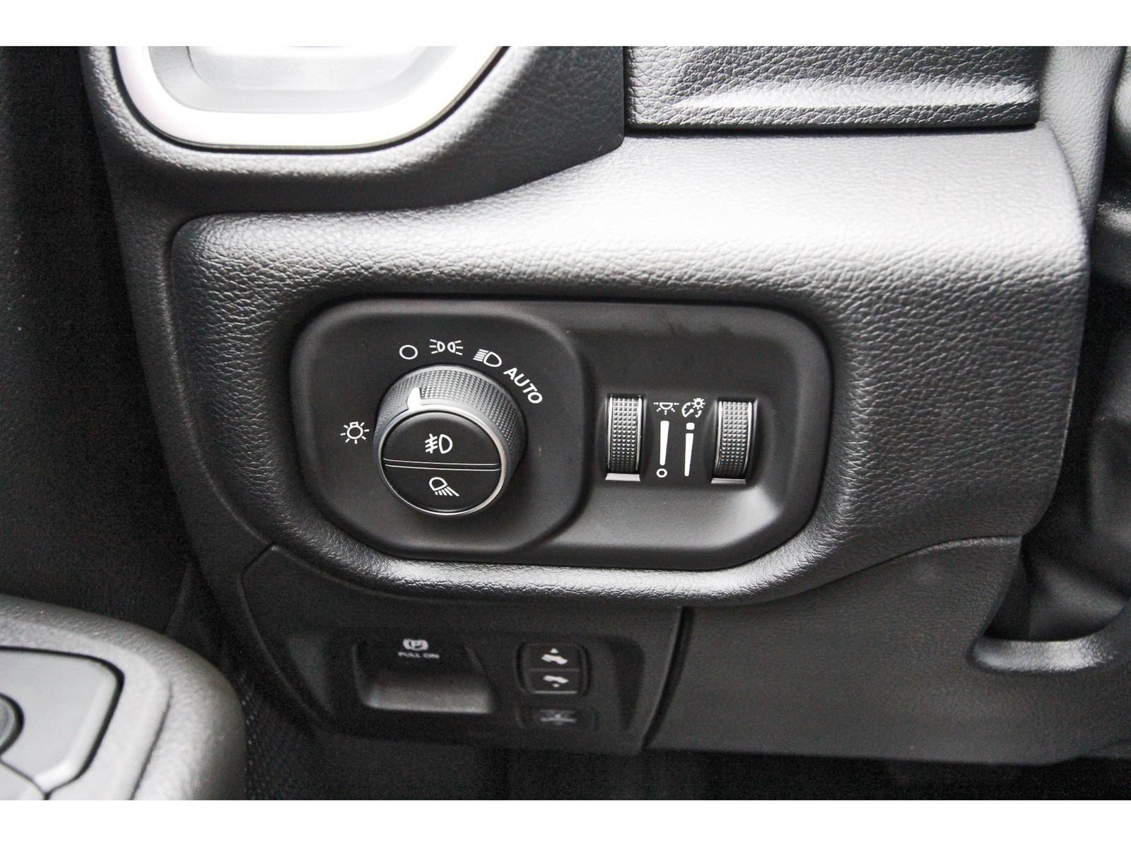 Used 2026 RAM 1500 Lone Star AWD/4WD image 19