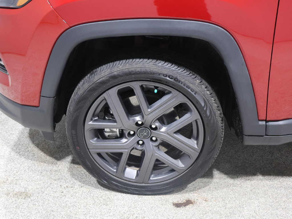 Certified 2026 Jeep Compass Limited w/ Sun, Sound & Navigation Group AWD/4WD image 9
