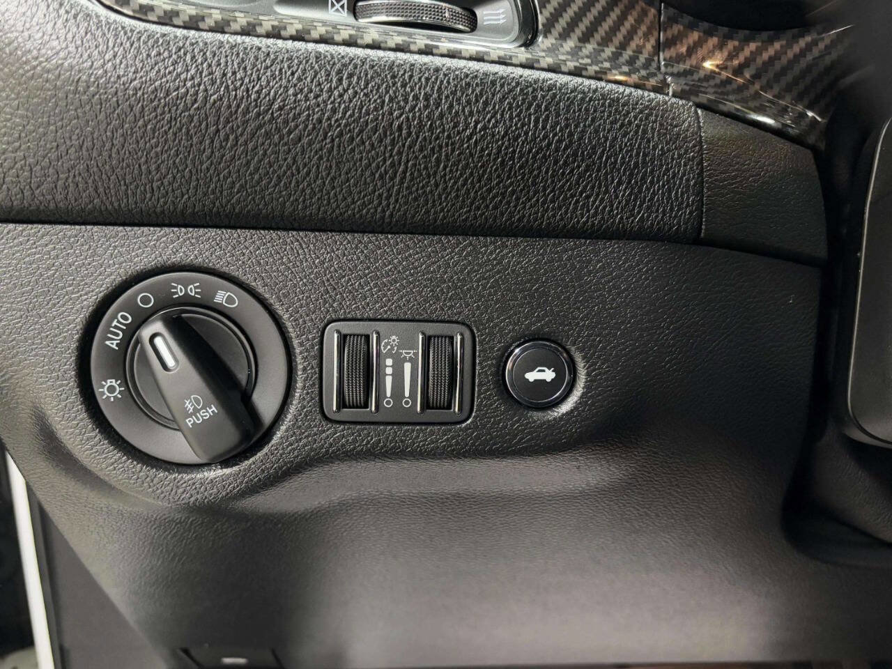 Used 2022 Dodge Challenger GT image 40