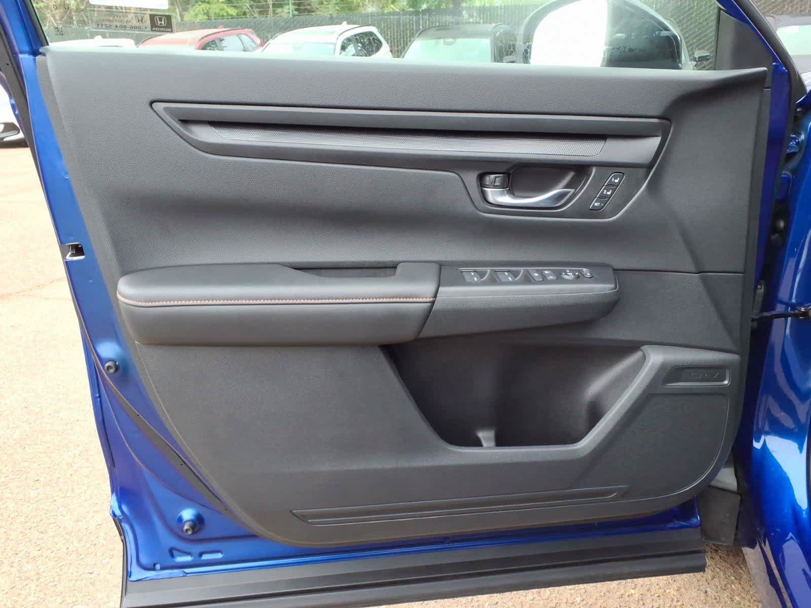 Used 2025 Honda CR-V Sport-L image 13