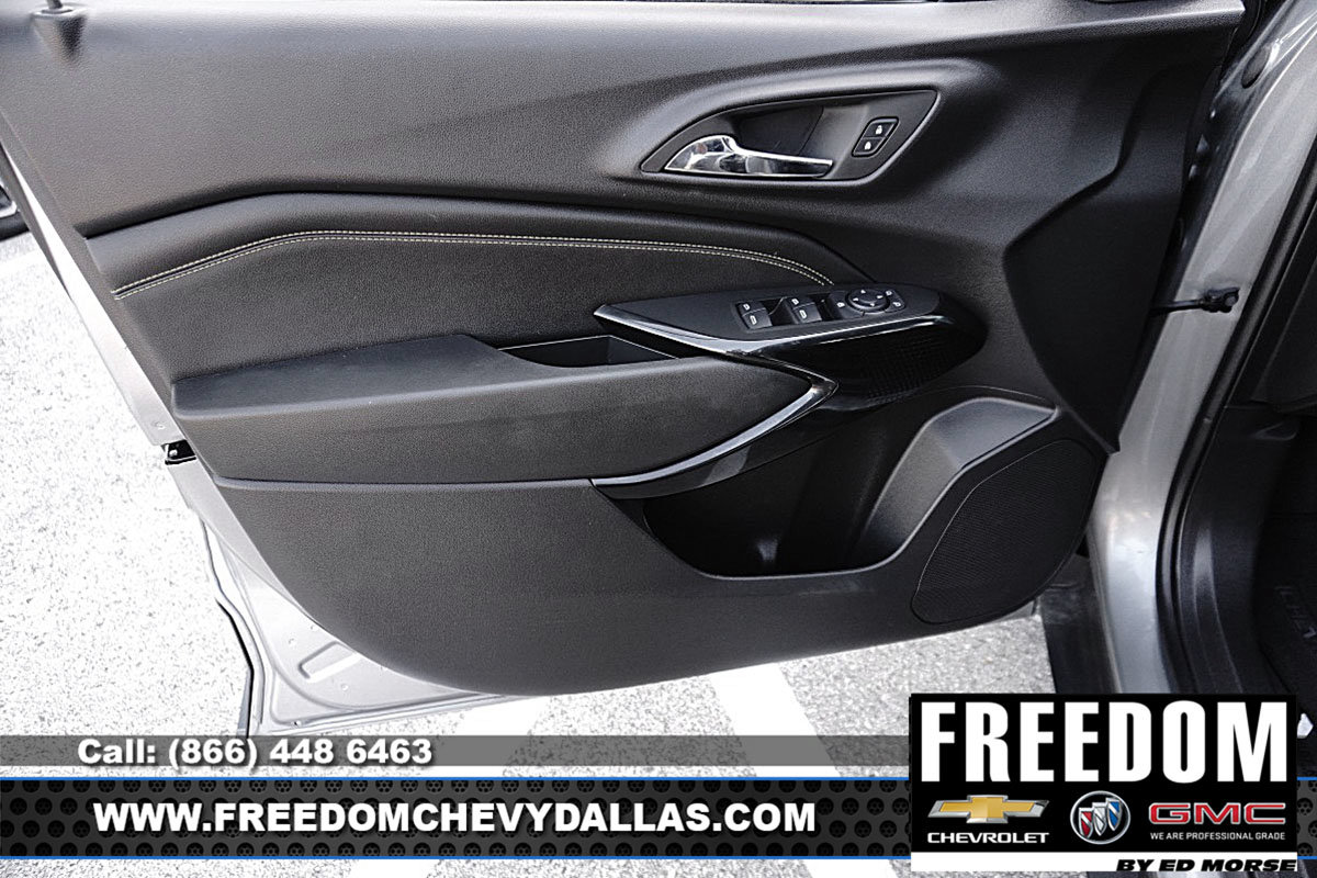 Used 2025 Chevrolet Trax LT w/ Driver Confidence Package FWD image 29