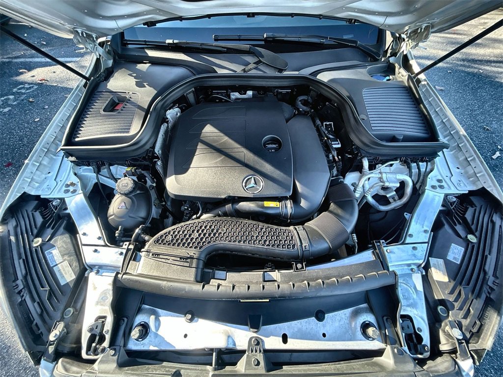 Used 2020 Mercedes-Benz GLC 300 4MATIC w/ Multimedia Package image 18