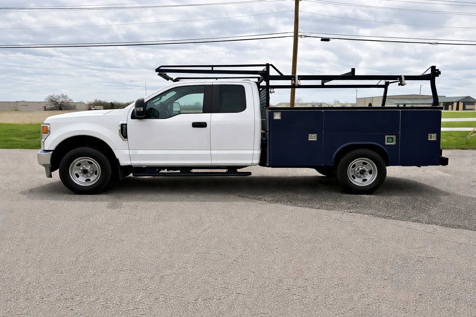Used 2022 Ford F350 XL w/ Power Equipment Group image 1