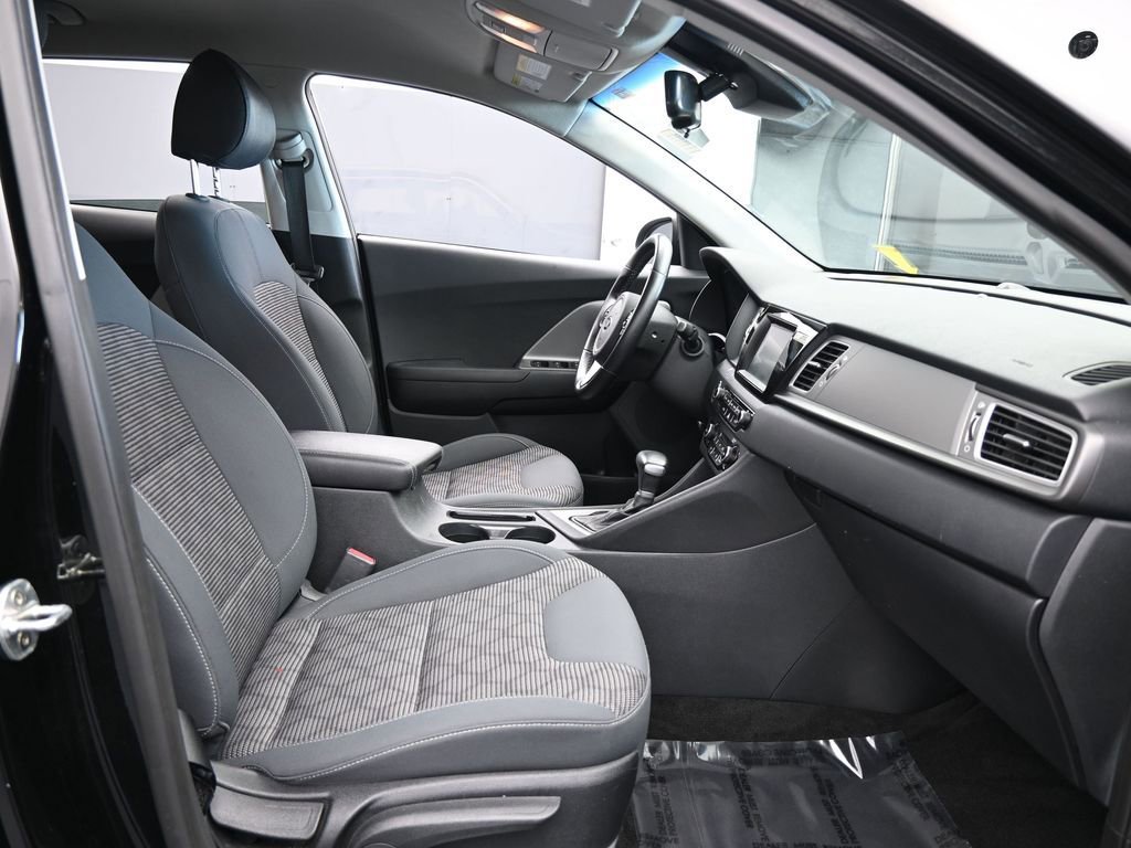 Used 2019 Kia Niro LX image 42