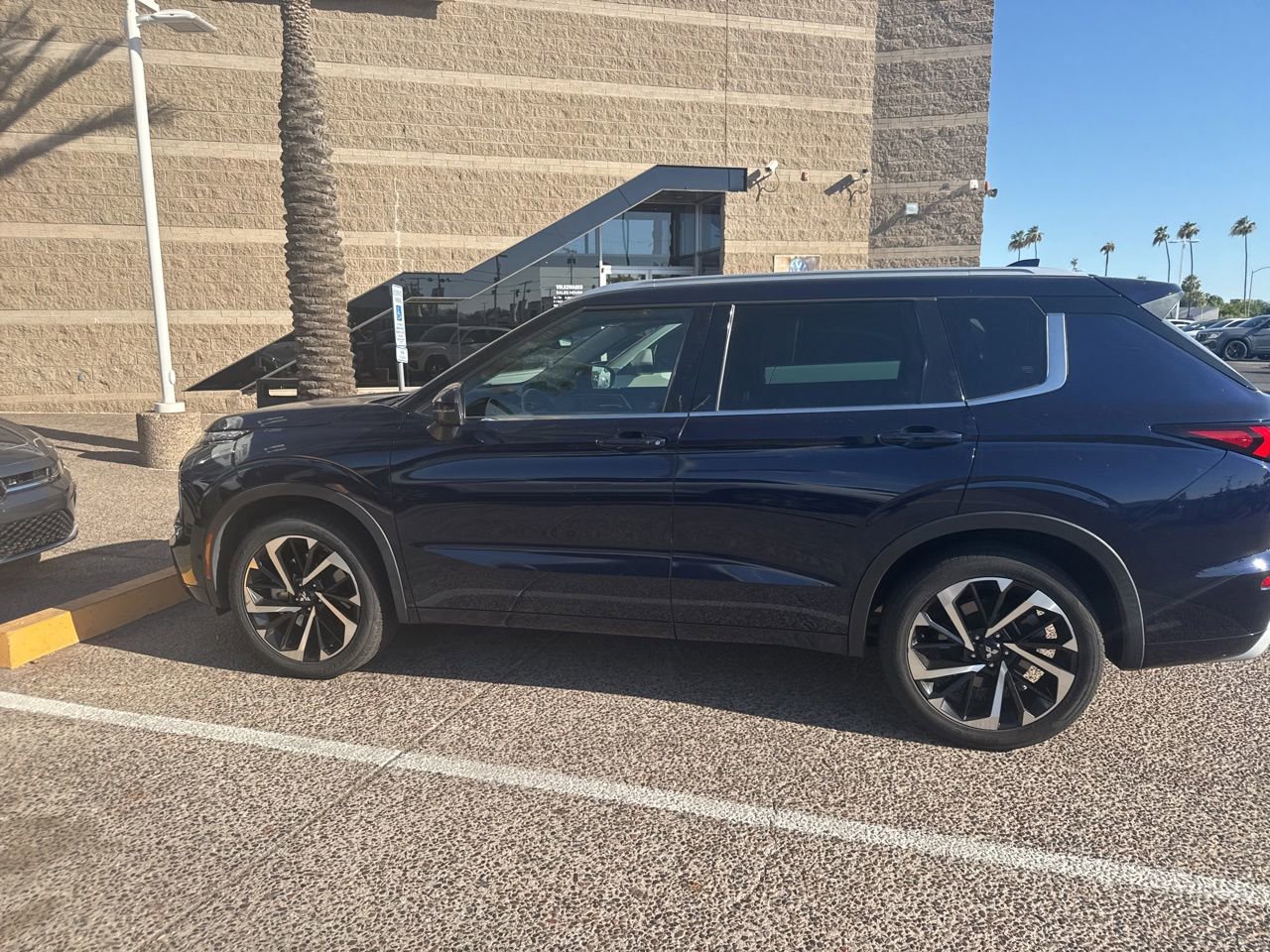 Used 2022 Mitsubishi Outlander SEL FWD image 6