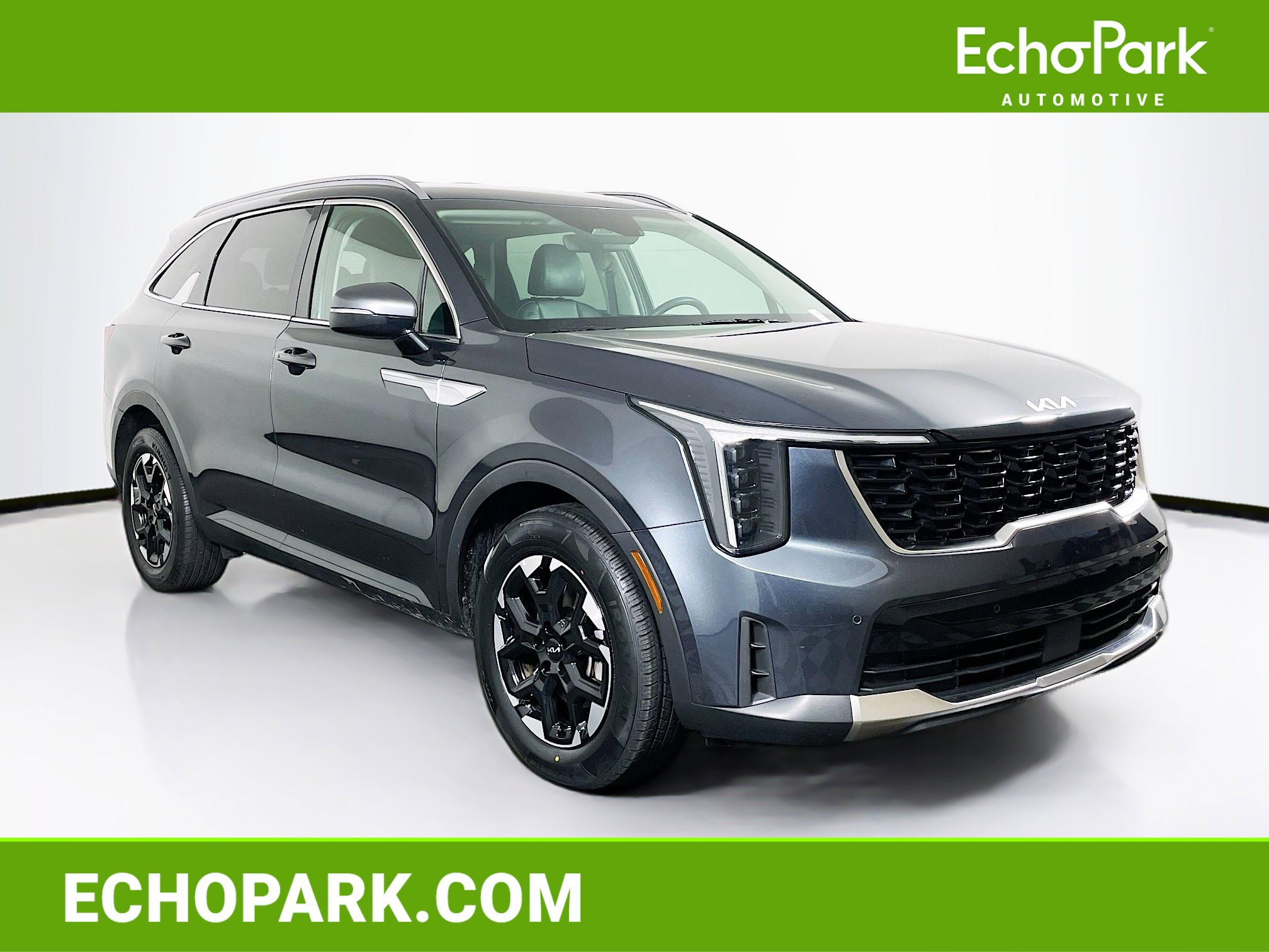 Used 2024 Kia Sorento S image 1