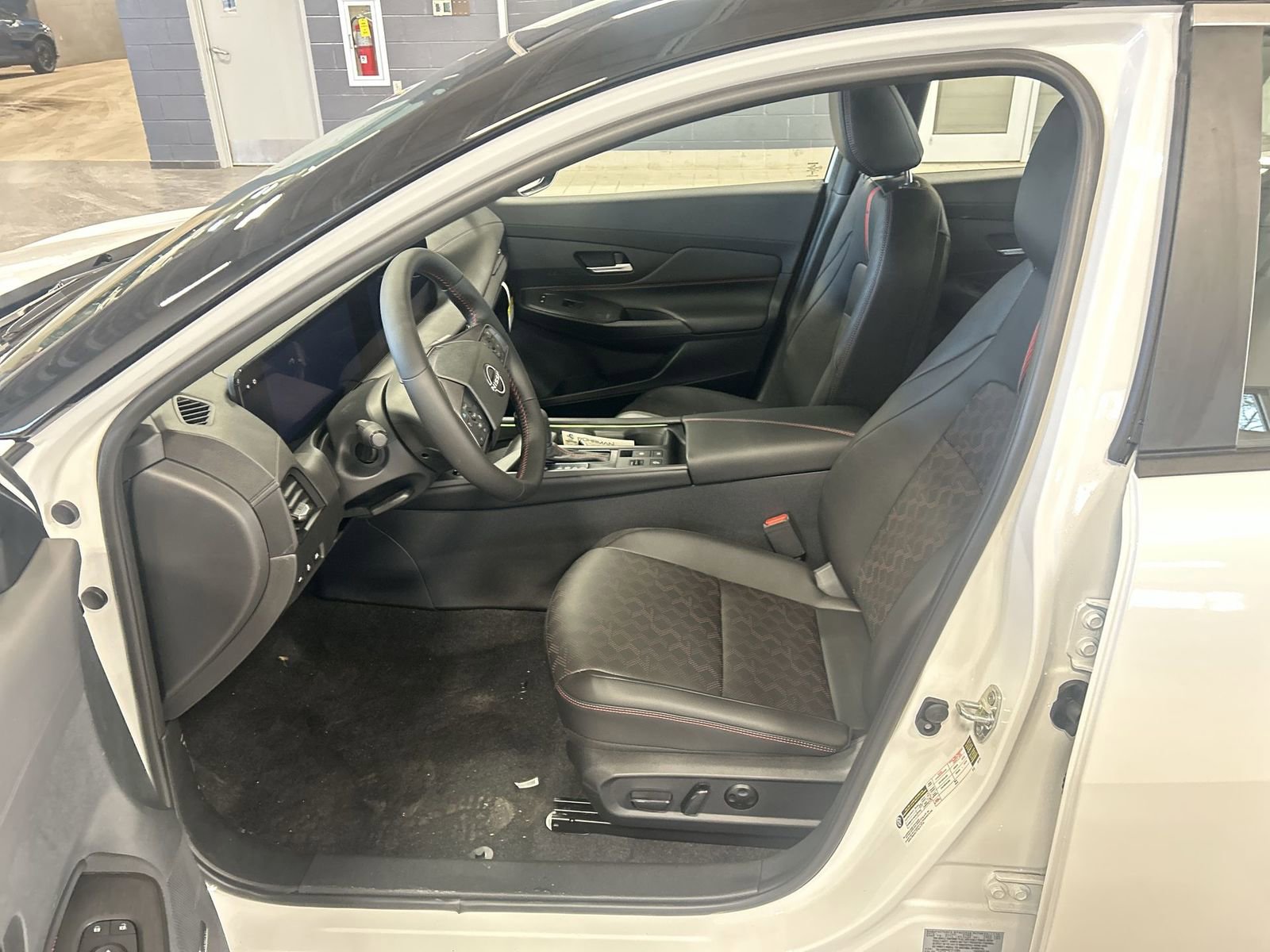 New 2026 Nissan Sentra SR w/ SR Premium Package FWD image 5