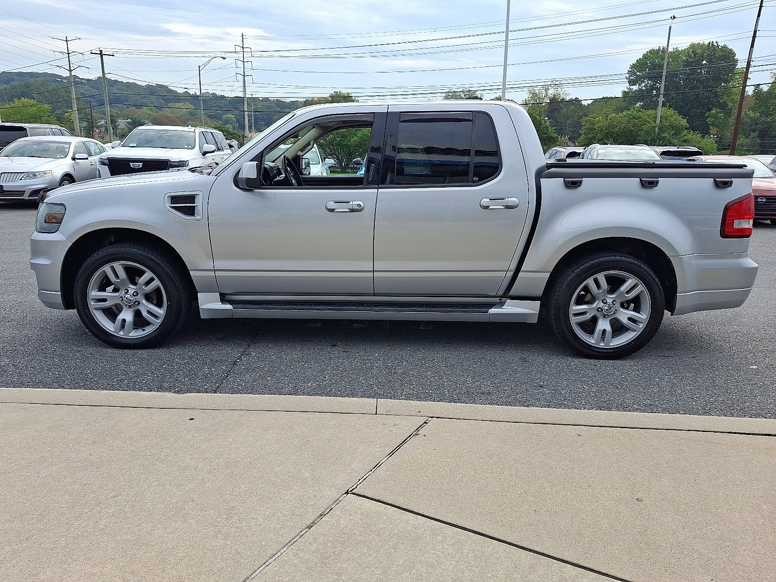 Used 2010 Ford Explorer Sport Trac Limited AWD/4WD image 4