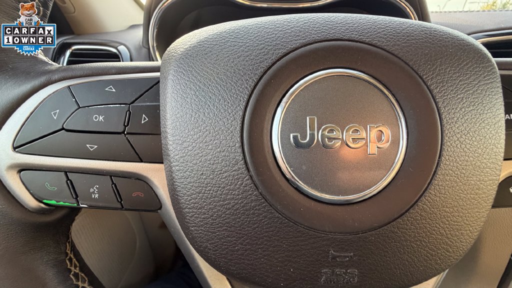 Used 2019 Jeep Grand Cherokee Overland AWD/4WD image 28