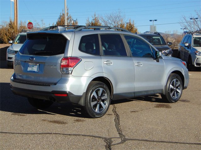 Used 2017 Subaru Forester 2.5i Premium w/ All-Weather Package image 4