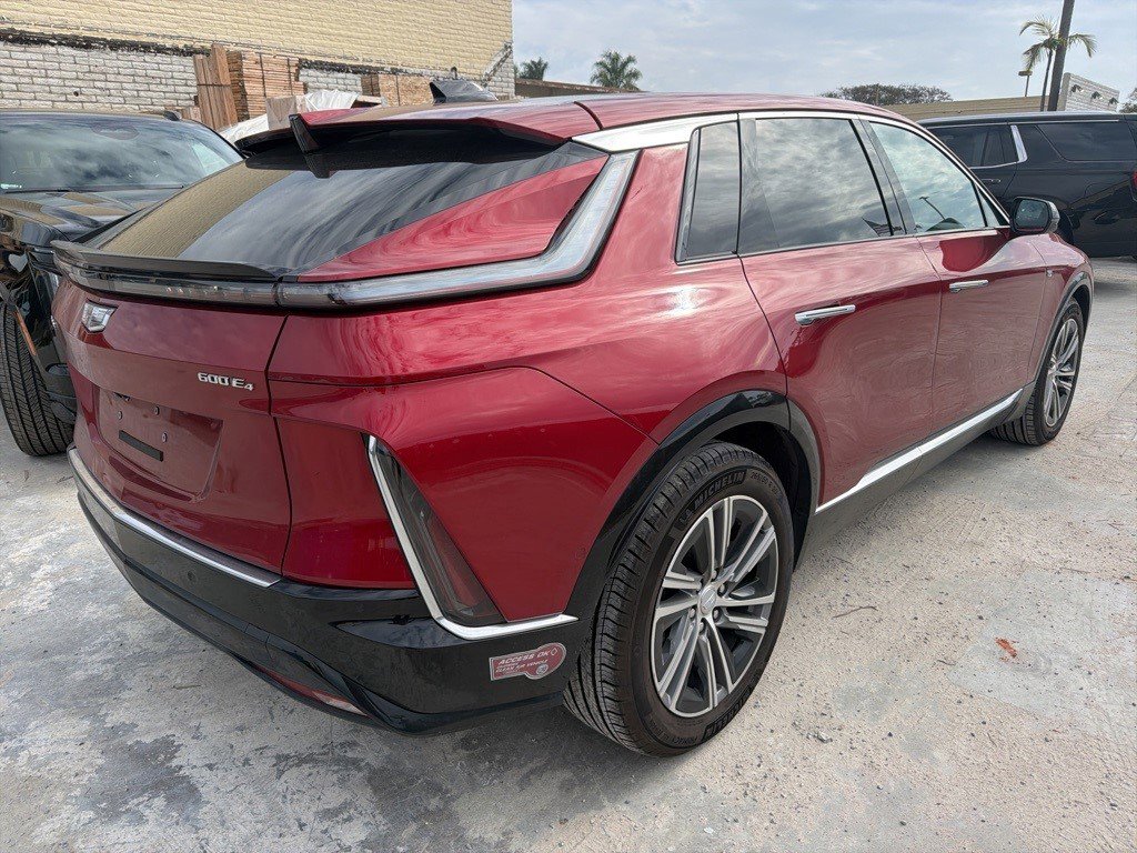 Certified 2024 Cadillac Lyriq Luxury w/ LPO, Floor Liner Package image 4