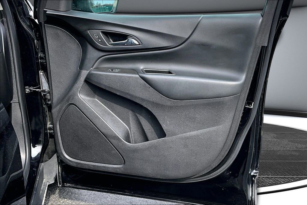 Used 2024 Chevrolet Equinox LT image 28