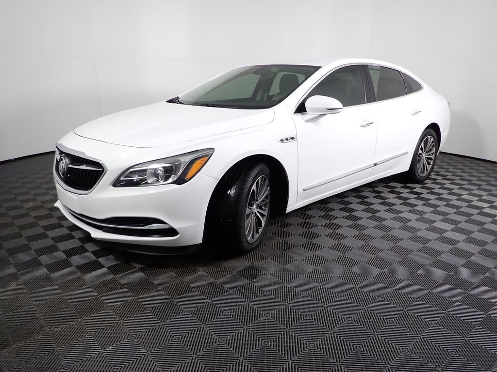 Used 2017 Buick LaCrosse Preferred image 9