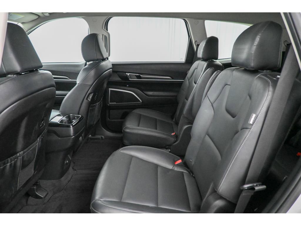 Certified 2024 Kia Telluride S image 17