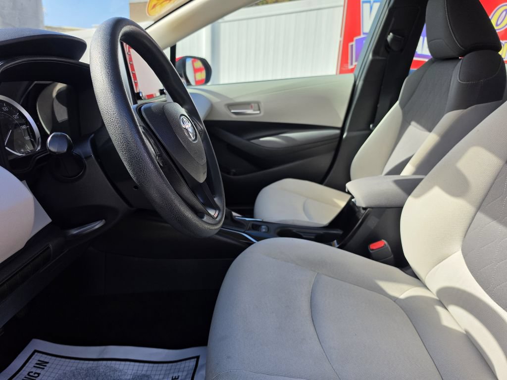 Used 2021 Toyota Corolla LE FWD image 15