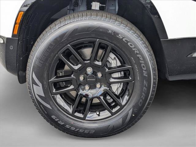 New 2026 Land Rover Defender 110 X-Dynamic SE AWD/4WD image 10