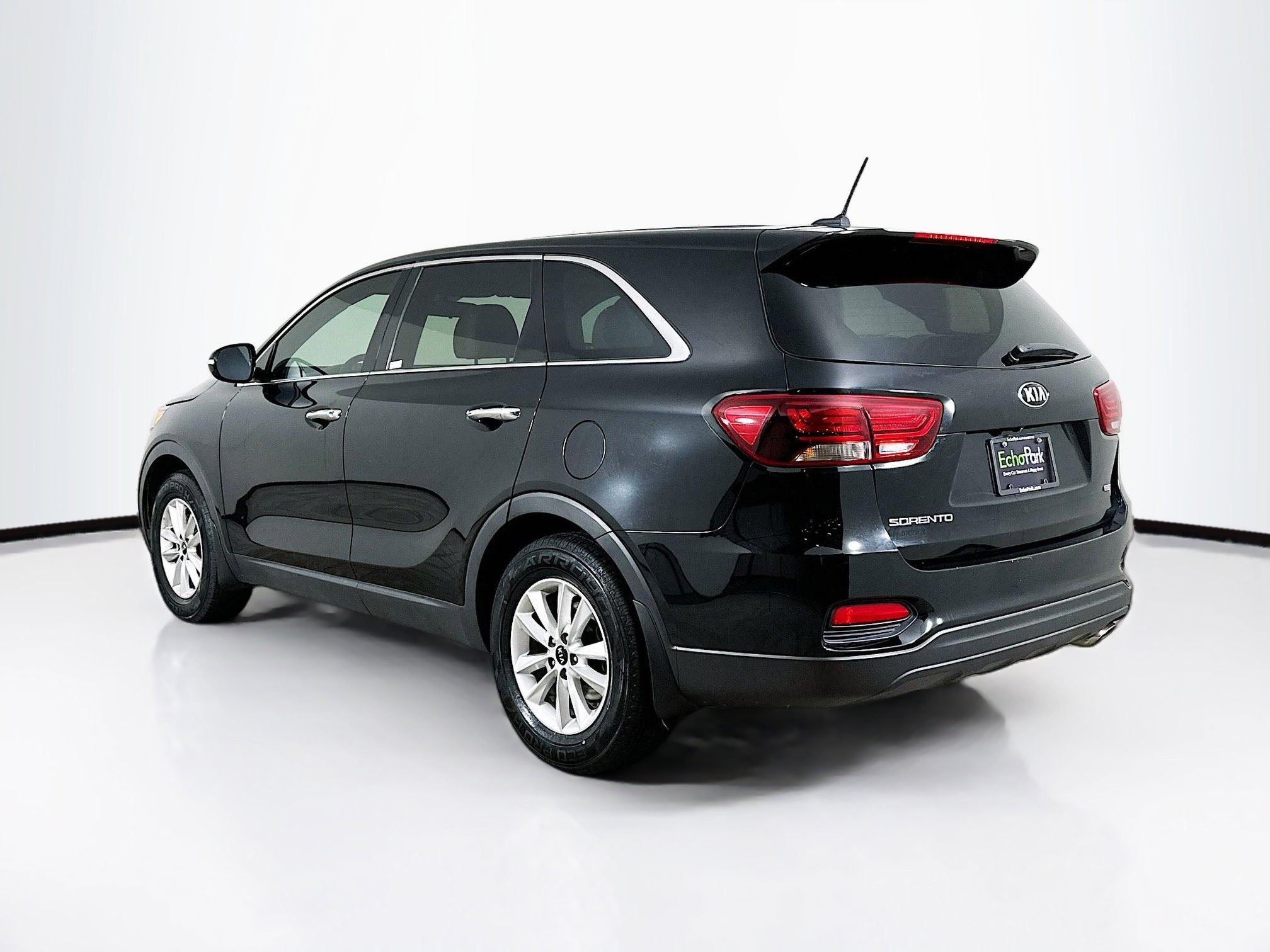 Used 2019 Kia Sorento LX image 5