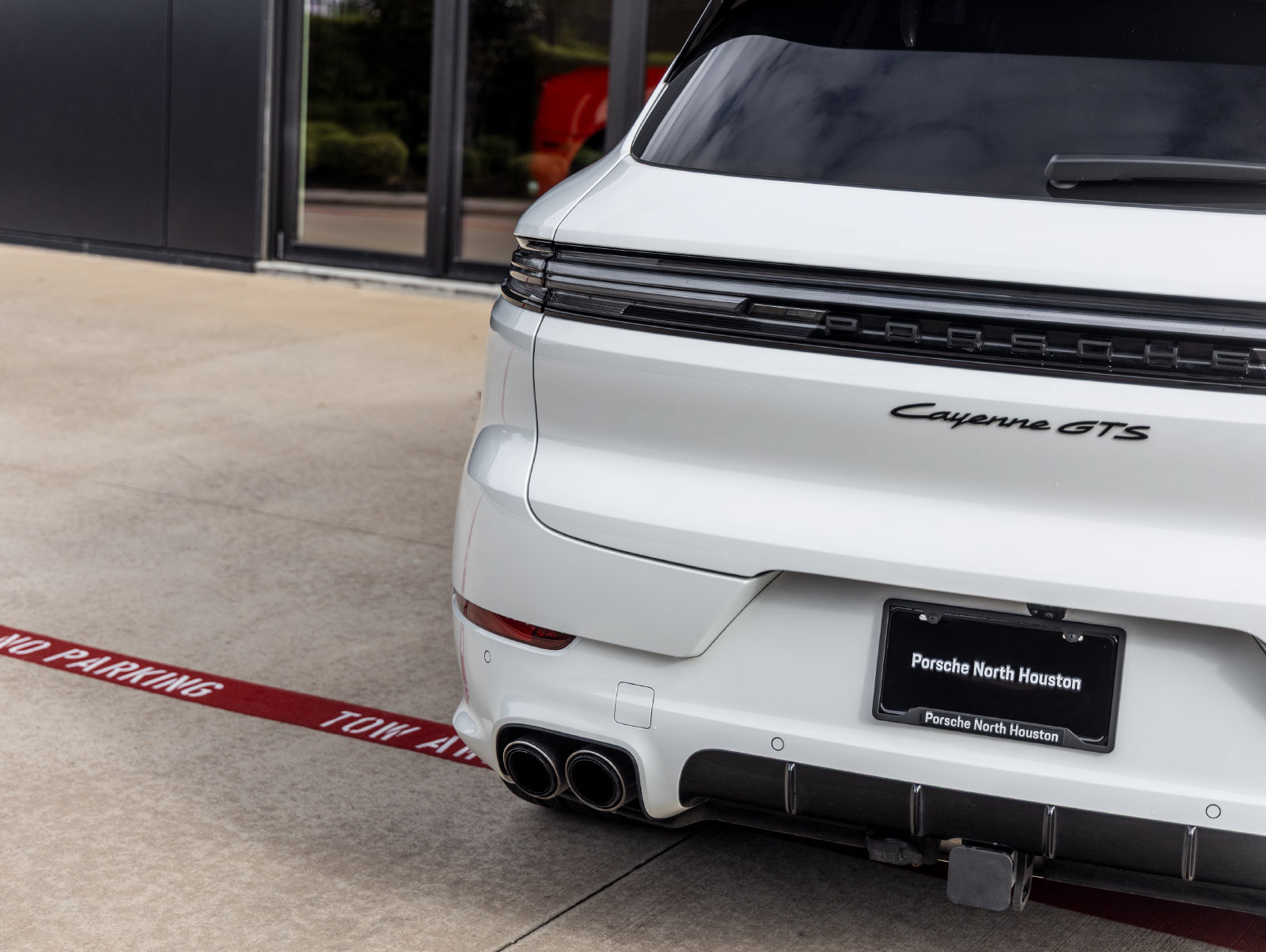 Certified 2025 Porsche Cayenne GTS AWD/4WD image 13