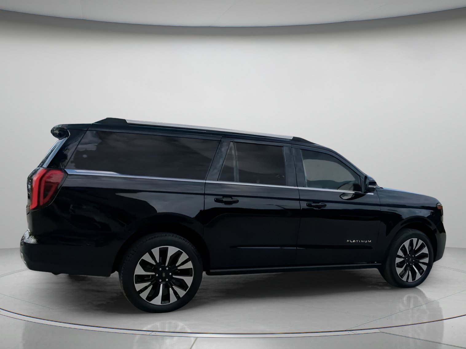 Certified 2025 Ford Expedition Max Platinum w/ Driver's Package AWD/4WD image 30