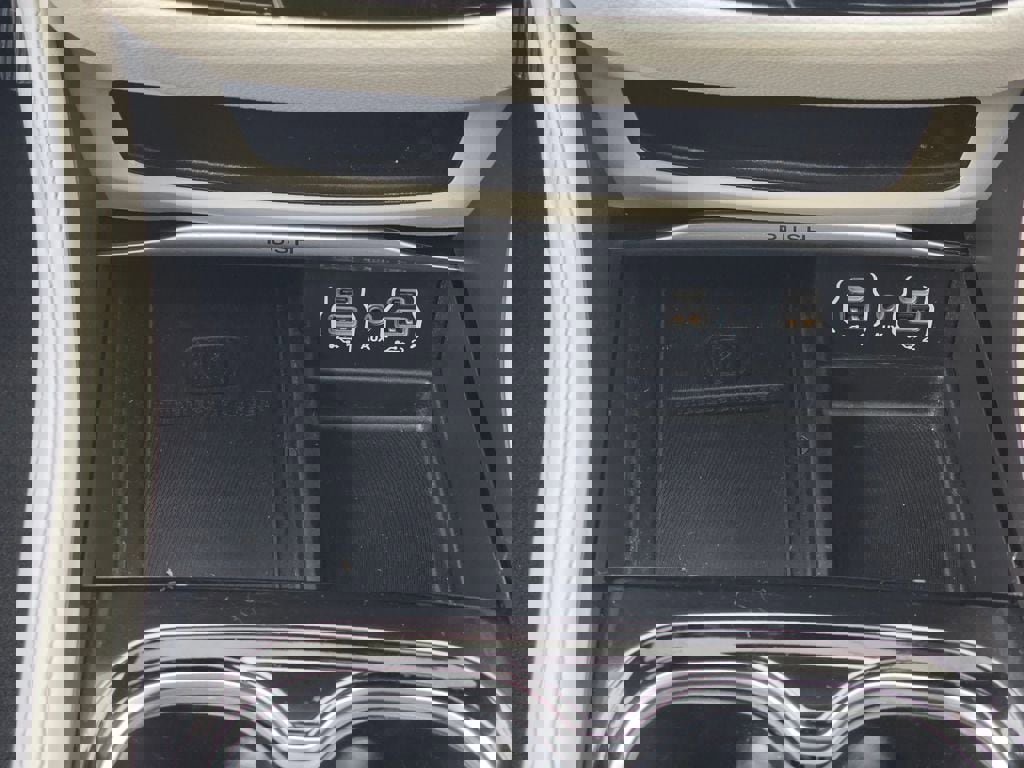 Used 2022 Chrysler Pacifica Limited image 18