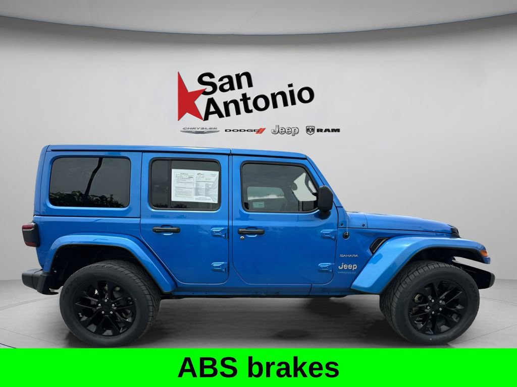 Used 2021 Jeep Wrangler Unlimited Sahara w/ Cold Weather Group AWD/4WD image 9