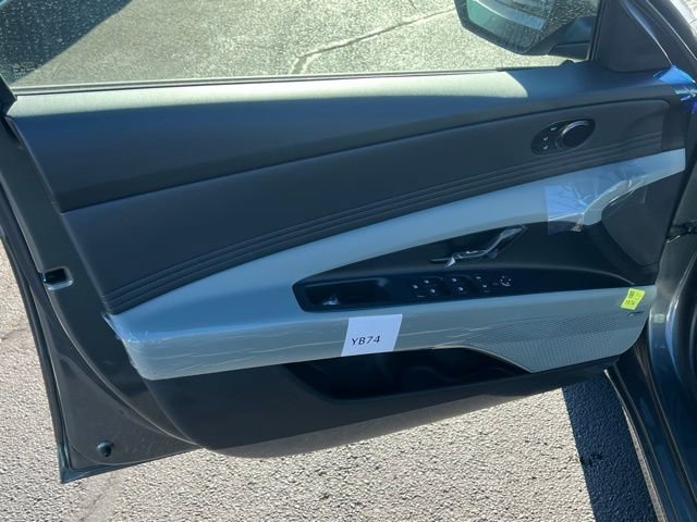 New 2026 Hyundai Elantra Limited image 7