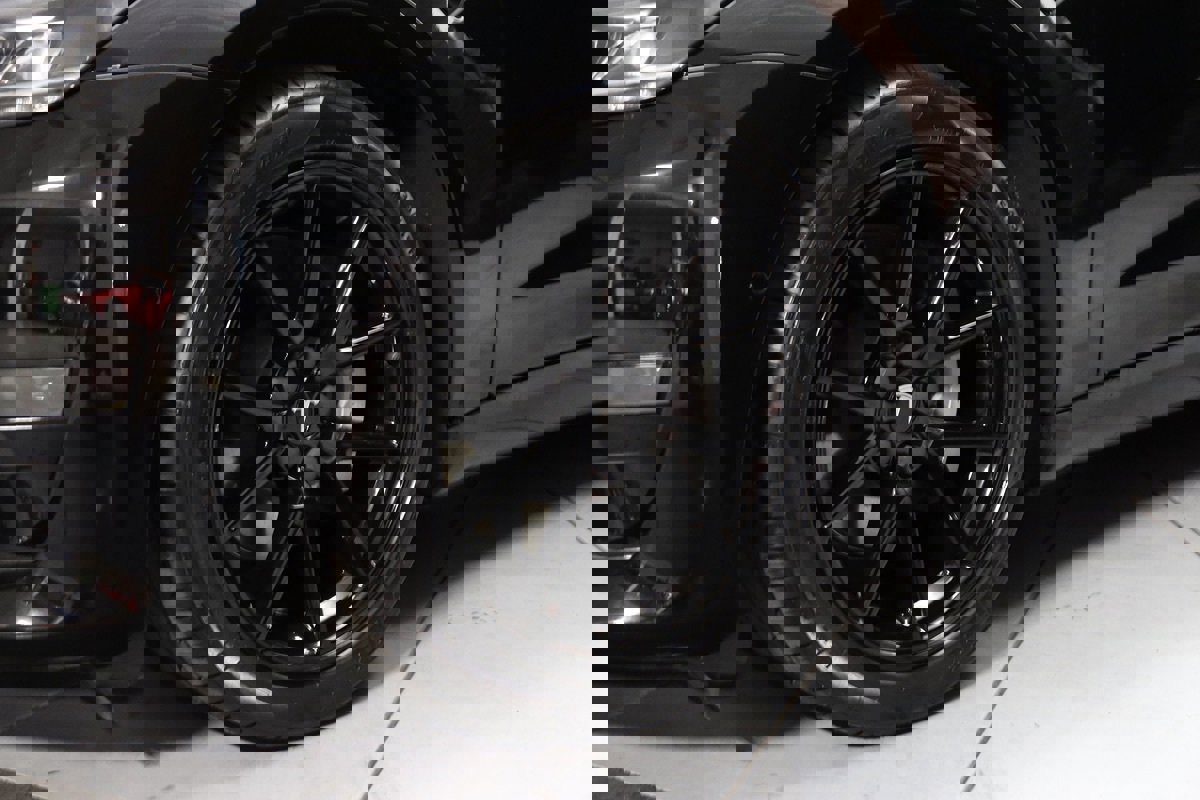 Used 2023 Tesla Model 3 Standard Range image 9