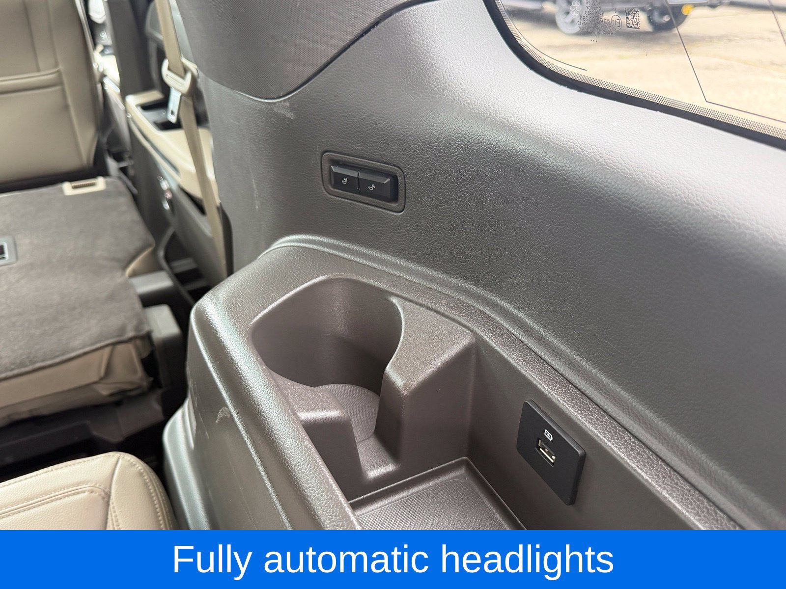 Used 2018 Ford Expedition Limited w/ Equipment Group 301A AWD/4WD image 36
