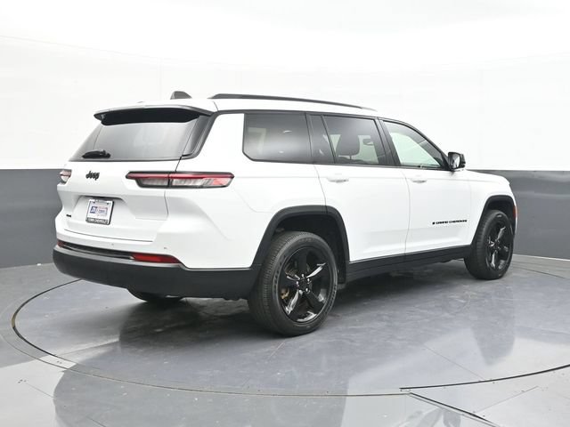 Used 2023 Jeep Grand Cherokee L Laredo AWD/4WD image 13