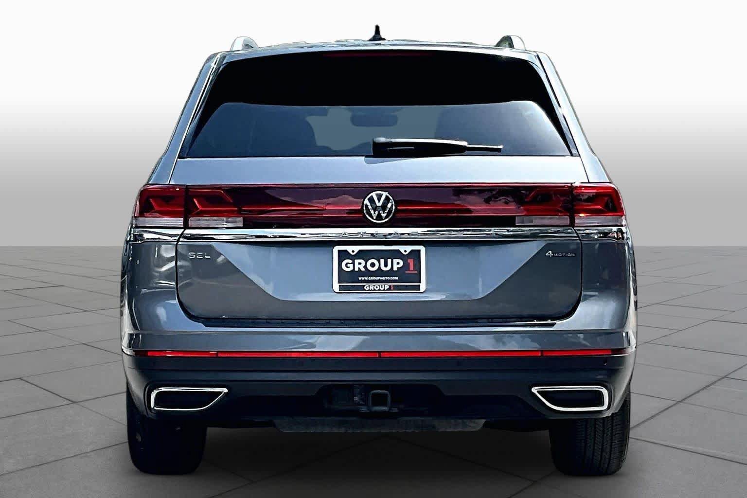 Used 2024 Volkswagen Atlas SEL AWD/4WD image 5