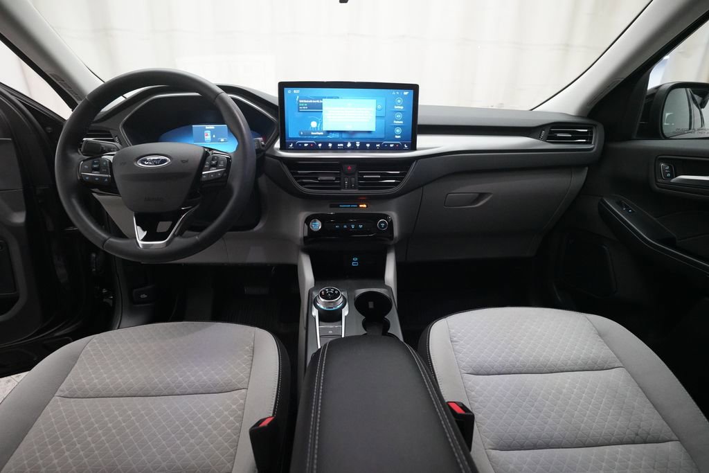 Used 2023 Ford Escape Active w/ Tech Pack #2 AWD/4WD image 5