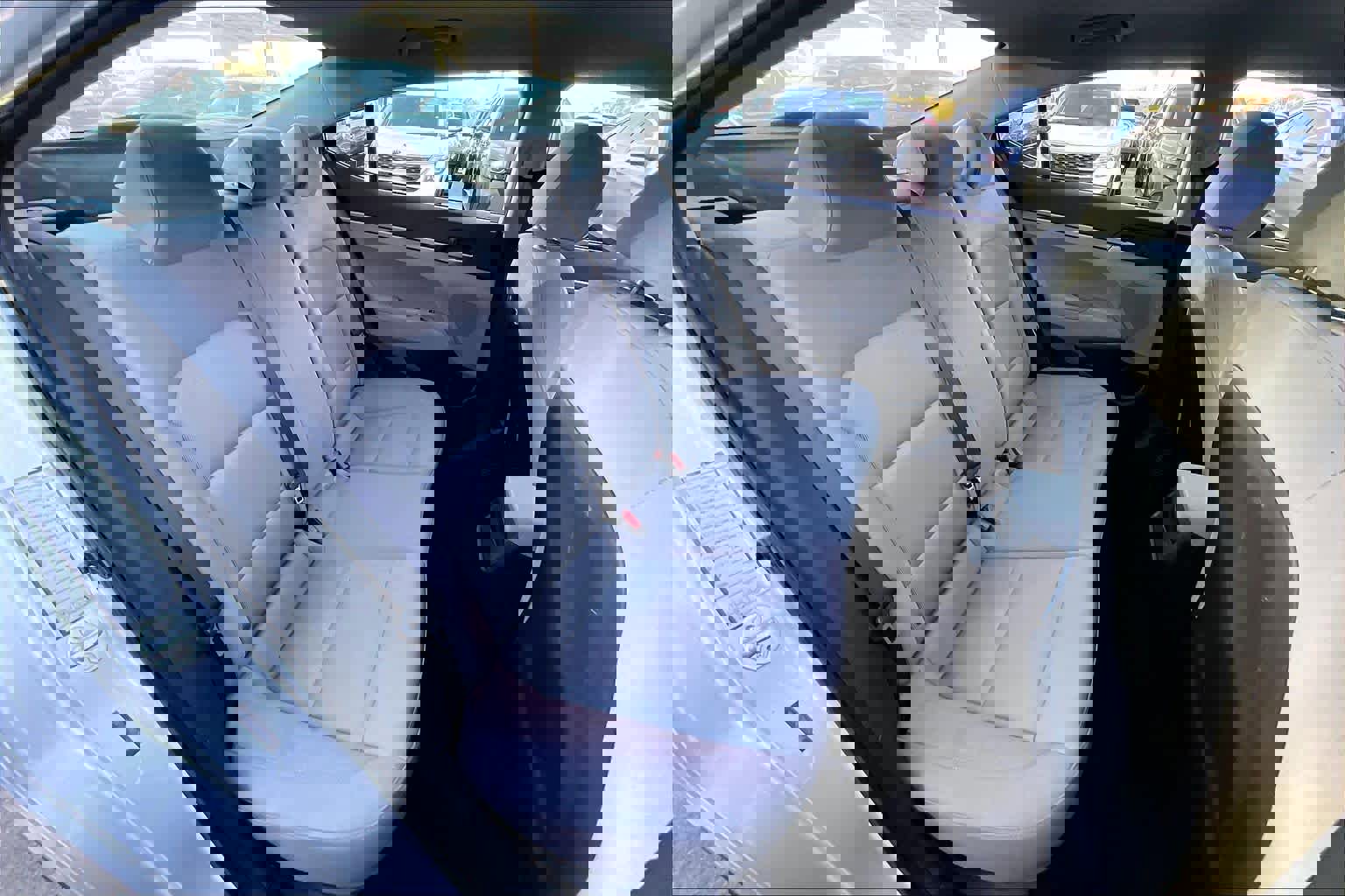 Used 2017 Hyundai Elantra SE image 14