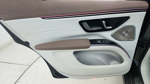 Used 2023 Mercedes-Benz EQS 450+ 4MATIC SUV w/ Exclusive Trim Package image 34