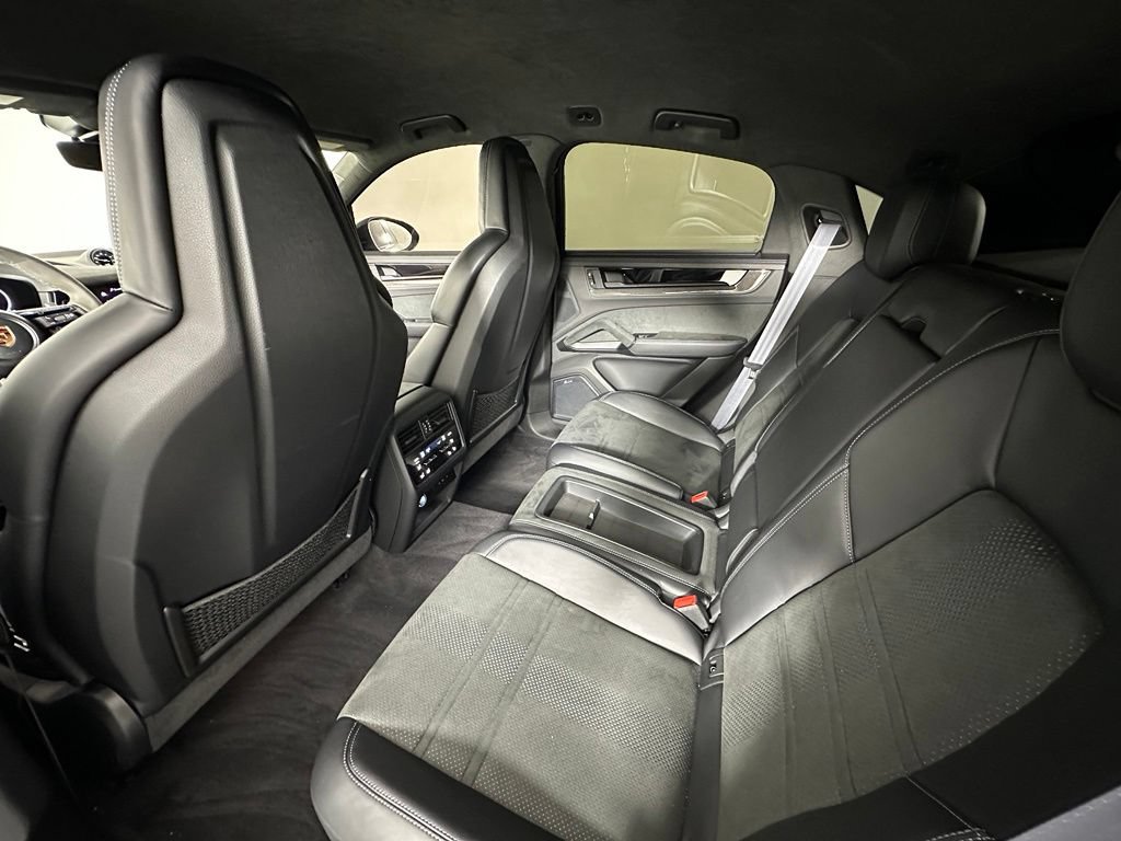 Certified 2024 Porsche Cayenne Turbo GT AWD/4WD image 41