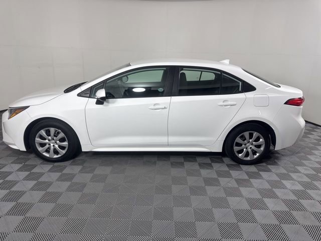 Used 2024 Toyota Corolla LE image 6