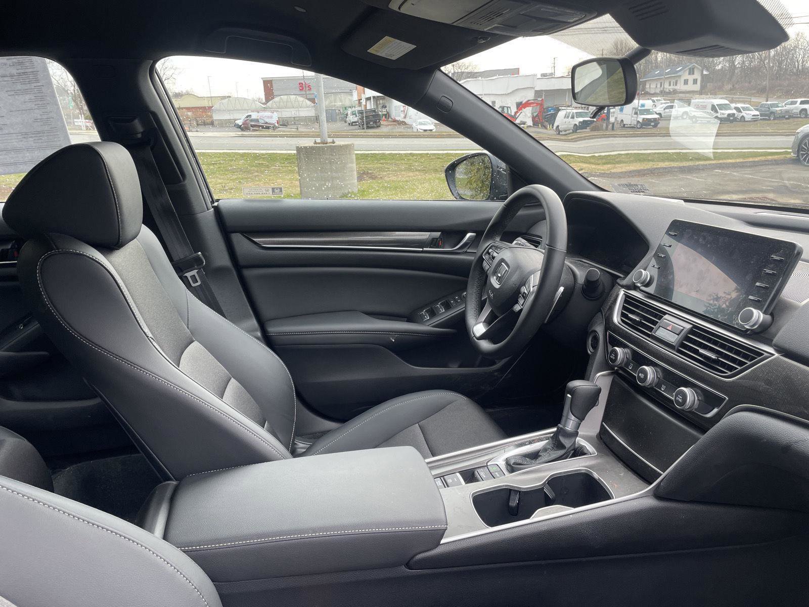 Used 2022 Honda Accord Sport image 6