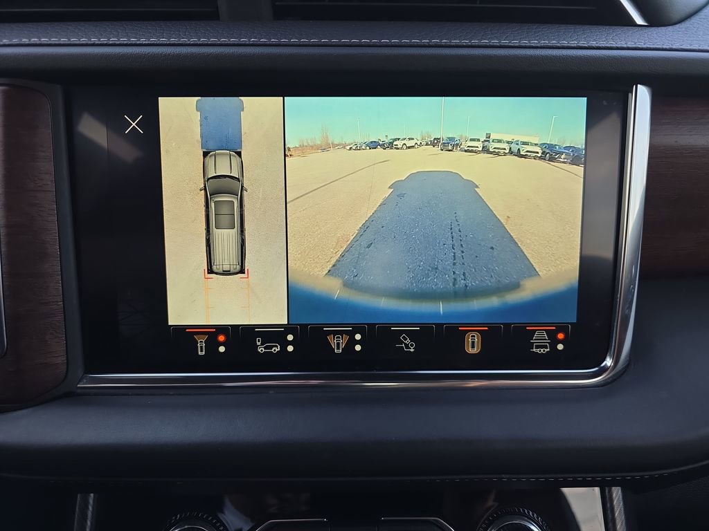 Used 2023 GMC Yukon XL Denali Ultimate image 25