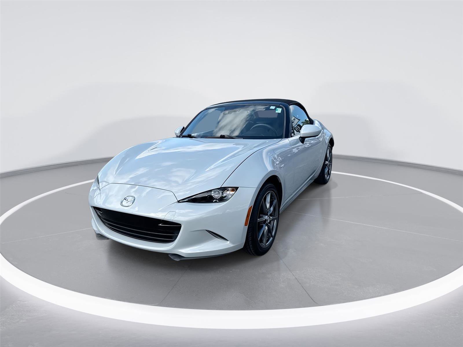 Used 2016 MAZDA MX-5 Miata Grand Touring RWD image 4